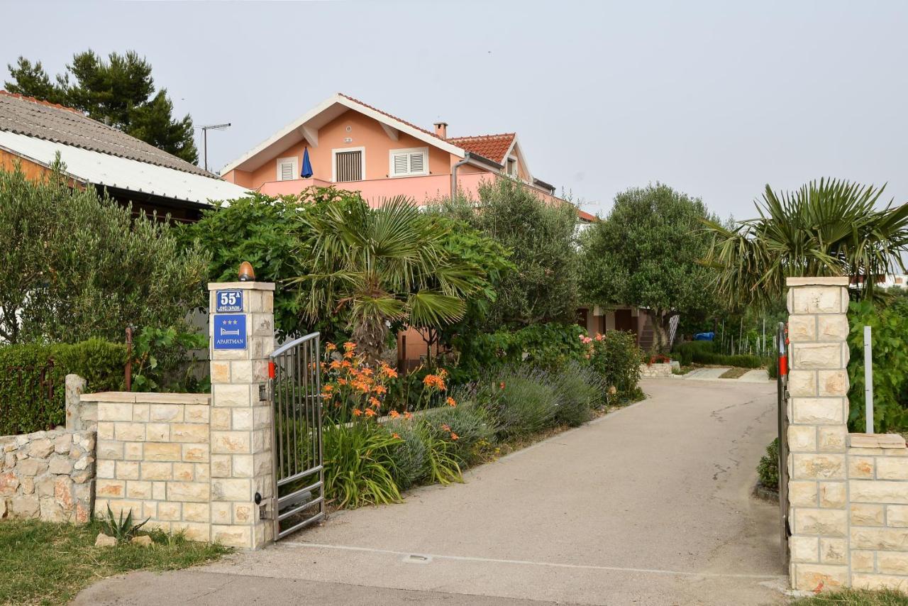 Olive 2 Apartmán *