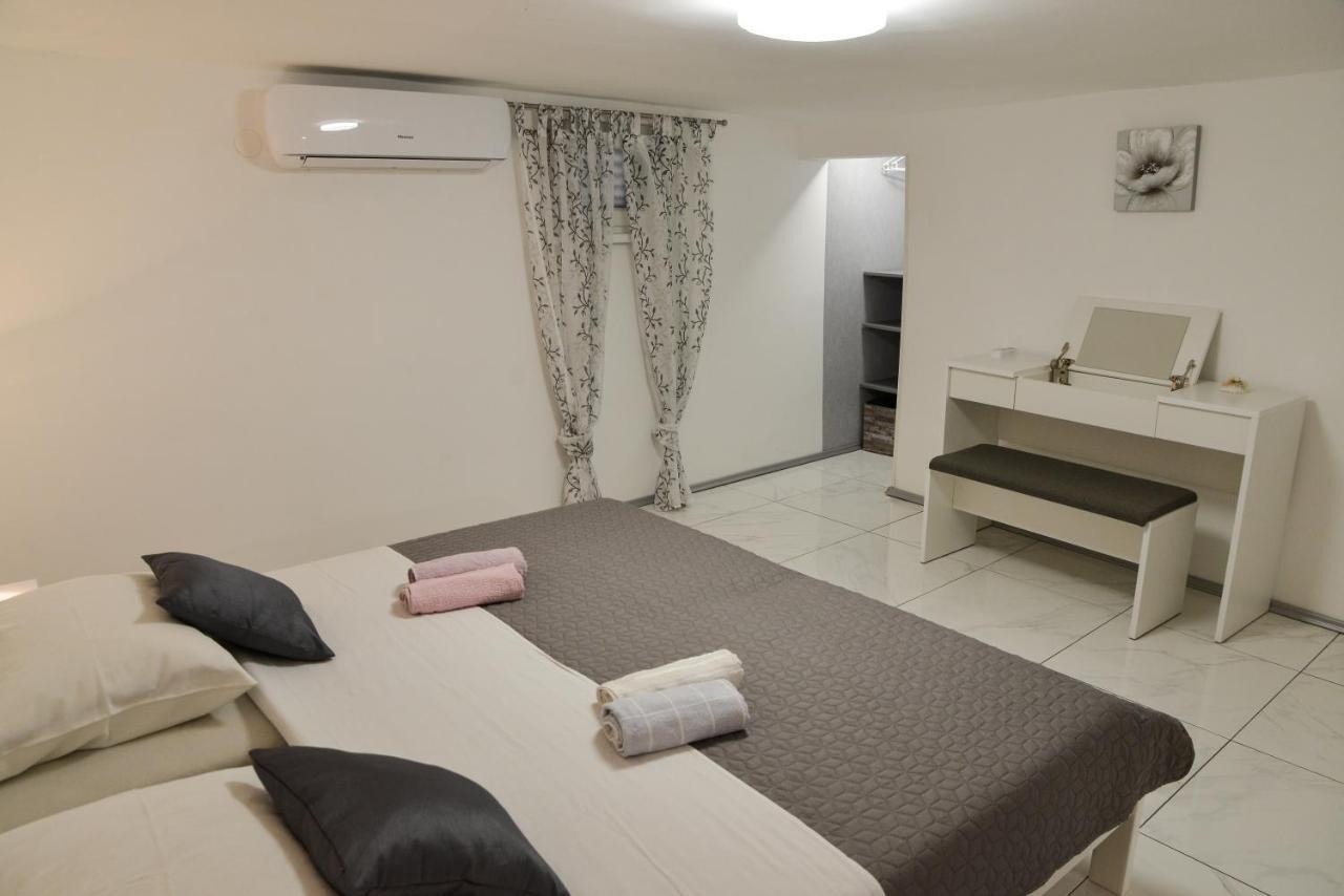 Olive 2 * Zadar